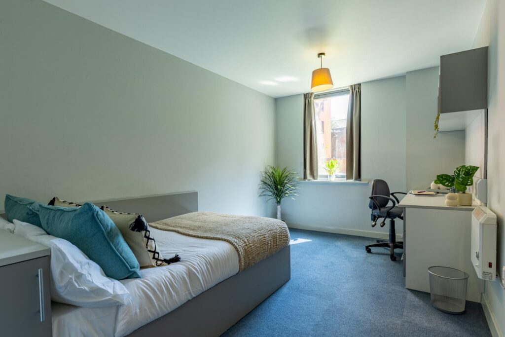 Gold Ensuite